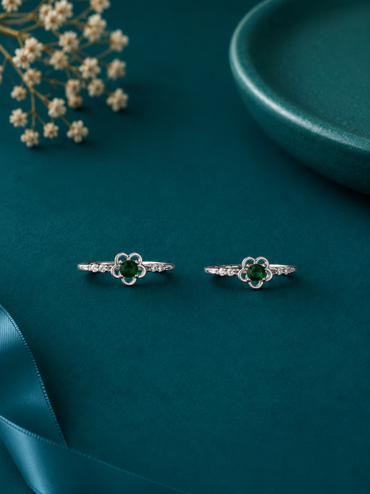 Emerald Clover Adjustable Toe Ring